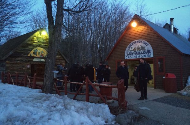 Découverte de cabane à sucre Quebecoise pour Audrey Rivy et l'Agence LunaWeb