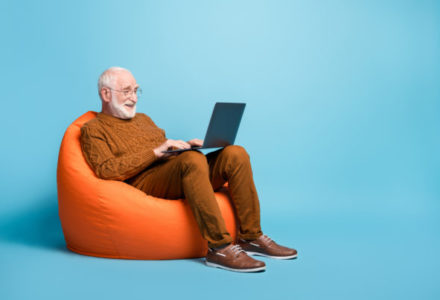 L'usage du net par les seniors, au-delà des préjugés.