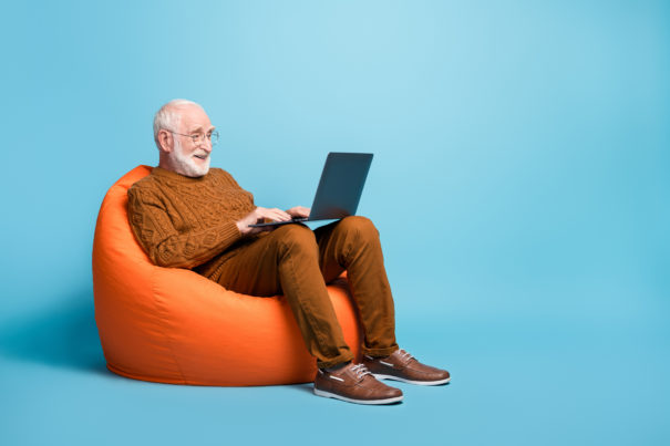 L'usage du net par les seniors, au-delà des préjugés.