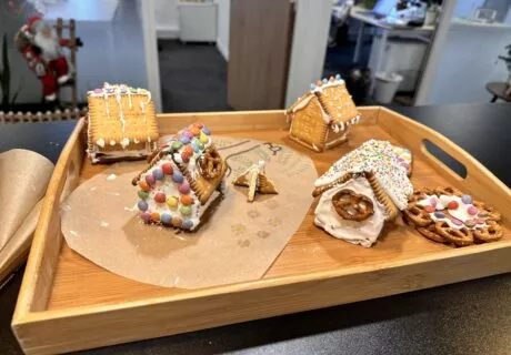 Atelier constructions de mini maisons pour Noël