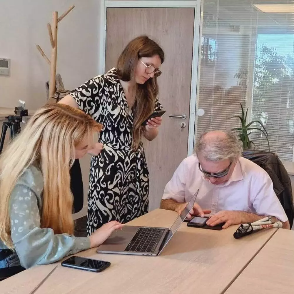 Test d'accessibilité dans les bureaux de LunaWeb
